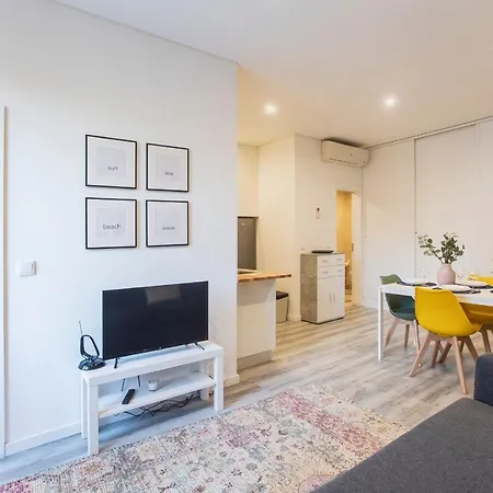 아파트 Seaside 1br Flat W/ Ac In By Lovelystay *