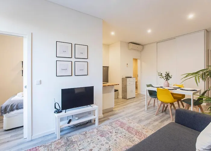 아파트 Seaside 1br Flat W/ Ac In By Lovelystay *