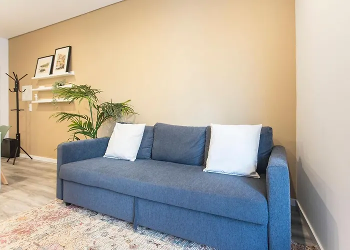 Seaside 1br Flat W/ Ac In By Lovelystay 아파트 *